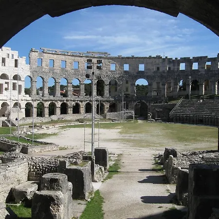 Adria Pula